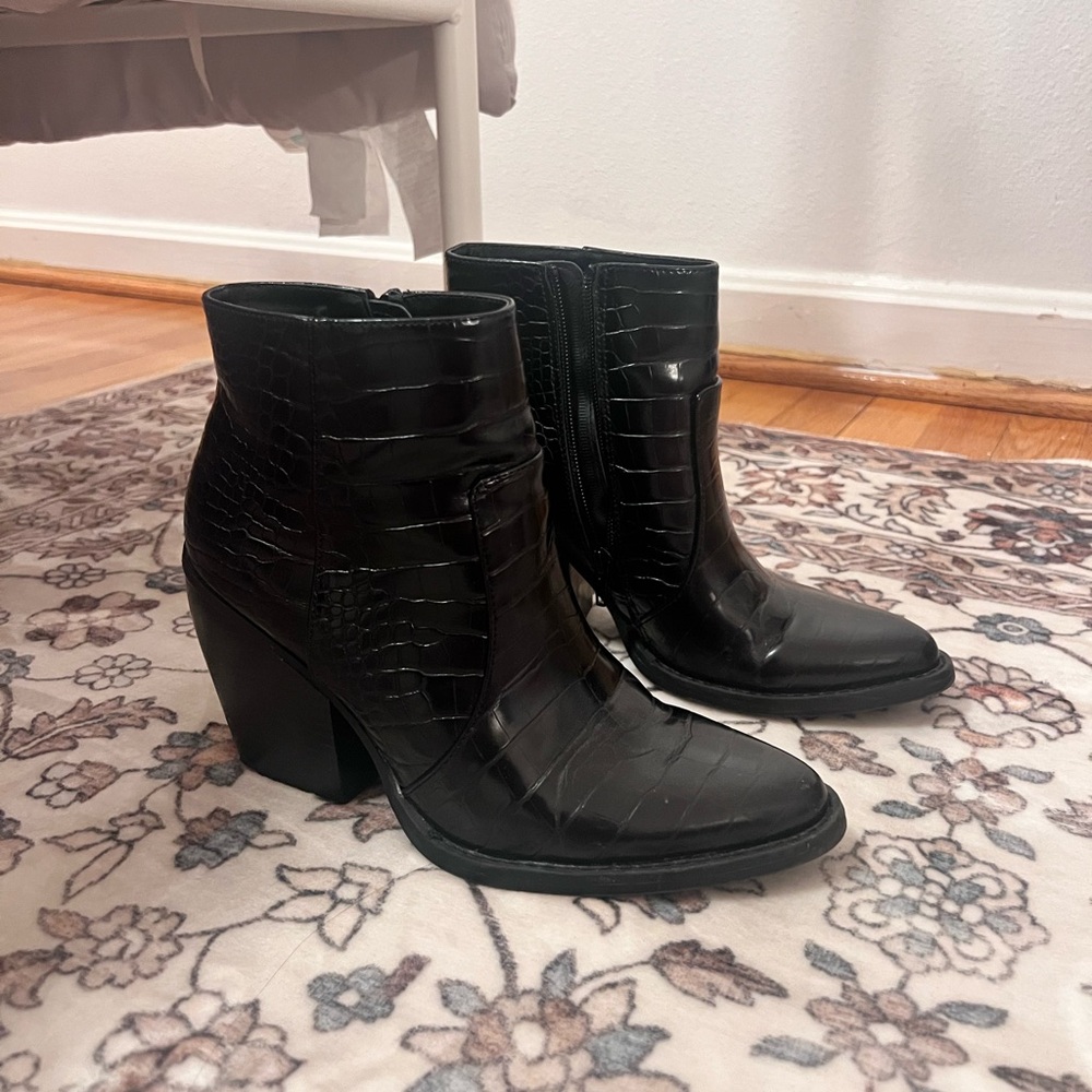 Madden girl black faux leather cowboy booties